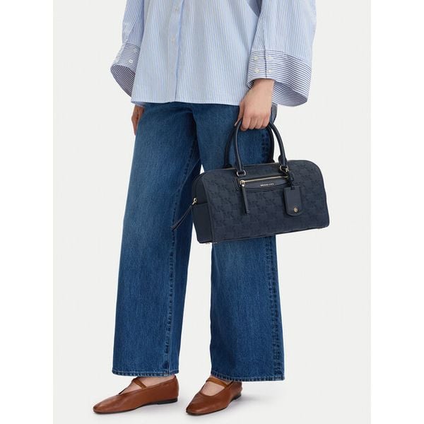 Torebka MICHAEL Michael Kors. Niebieskie torebki do ręki damskie MICHAEL Michael Kors, bez wzorów, bez dodatków. Za 901.99 zł.