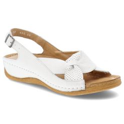 Białe Sandały Armodo Stylowe Obuwie Damskie. Białe klapki damskie Armodo, bez wzorów, ze skóry, bez obcasa, na koturnie, bez zapięcia. Za 259.00 zł.