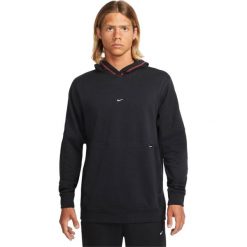 Nike Nike FC Fleece Hoodie DC9024-010 Czarne M. Czarne bluzy męskie Nike, m, bez wzorów, bez kaptura. Za 252.15 zł.