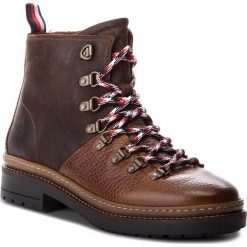 Kozaki TOMMY HILFIGER - Elevated Outdoor Hik FM0FM01911 Cognac 606. Kozaki męskie marki Tommy Hilfiger. W wyprzedaży za 439.00 zł.