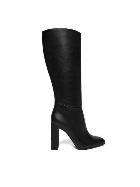 Steve Madden Kozaki Ally SM11002627 Czarny. Czarne kozaki damskie Steve Madden, ze skóry, bez obcasa, na słupku. Za 519.99 zł.