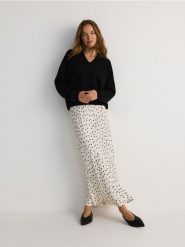 Spódnica maxi w groszki - złamana biel. Spódnice damskie Reserved, l, bez wzorów, z wiskozy, maxi. W wyprzedaży za 79.99 zł.