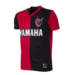 Koszulka retro piłkarska - Dorosły - Maradona x COPA Newell's 1993 - Czerwona. Czerwone koszulki sportowe męskie COPA FOOTBALL, s, bez wzorów, bez kołnierzyka, bez ramiączek, do piłki nożnej. Za 340.84 zł.