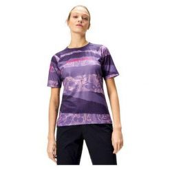 Koszulka rowerowa damska Endura Patchwork Ltd W. Fioletowe koszulki sportowe damskie ENDURA, bez wzorów, bez kołnierzyka, bez ramiączek, rowerowe. Za 179.99 zł.