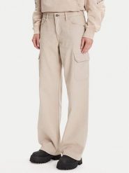 G-Star Raw Spodnie materiałowe Judee D24673-E078 Beżowy Relaxed Fit. Brązowe spodnie materiałowe damskie G-Star Raw, bez wzorów, z bawełny. Za 419.99 zł.