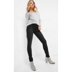 Jeansy skinny. Czarne jeansy damskie Orsay. Za 89.99 zł.