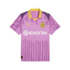 Męska koszulka KIDSUPER × BORUSSIA DORTMUND PUMA Mauve Pop Faster Yellow Pink. Czerwone koszulki sportowe męskie Puma, m, bez wzorów, bez kołnierzyka, bez ramiączek, do piłki nożnej. W wyprzedaży za 383.75 zł.