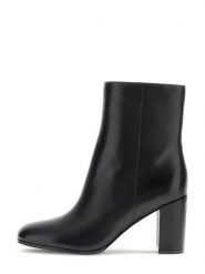 Guess Botki FLFBER LEA10 Czarny. Czarne botki damskie Guess, bez obcasa, na słupku, bez zapięcia. Za 544.99 zł.