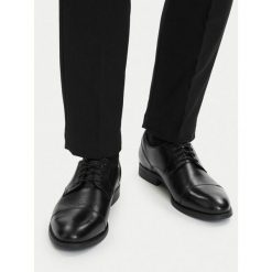 Półbuty Lasocki. Czarne eleganckie półbuty Lasocki, wizytowe, bez zapięcia. Za 229.99 zł.