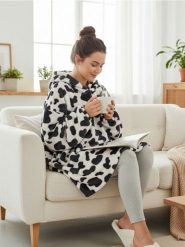 Bluza snuddie - biały. Białe bluzy damskie Sinsay, bez wzorów, bez kaptura. Za 39.99 zł.