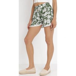 Zielone Szorty Crephaphine. Zielone szorty sportowe damskie Born2be, s, bez wzorów, z gumy, sportowe. Za 19.99 zł.