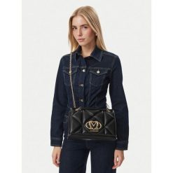 Torebka LOVE MOSCHINO. Czarne torebki do ręki damskie Love Moschino, bez wzorów, klasyczne, bez dodatków. Za 1,029.00 zł.