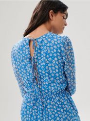 Sukienka maxi w kwiaty - wielobarwny. Sukienki damskie Sinsay, l, bez wzorów, eleganckie, bez kołnierzyka, bez ramiączek, maxi. Za 29.99 zł.