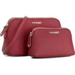 Torebka TWINSET - Set 2 Beauty Case AA7PDX Rubino 00045. Listonoszki damskie marki Twinset. W wyprzedaży za 379.00 zł.