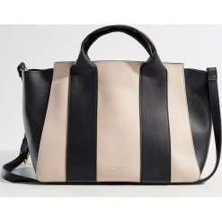 Torebka City Bag z odpinanym paskiem - Czarny. Czarne torebki do ręki damskie Mohito. Za 139.99 zł.