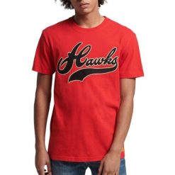 Koszulka sportowa męska Superdry Vintage Collegiate. Czerwone koszulki sportowe męskie Superdry., m, bez wzorów, z bawełny, bez kołnierzyka, bez ramiączek, na fitness i siłownię. W wyprzedaży za 96.00 zł.
