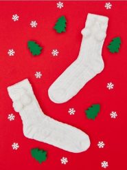 Skarpetki - kremowy. Białe skarpety damskie Sinsay, bez wzorów, ze splotem. Za 19.99 zł.