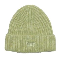 Damska czapka z dzianiny ściągaczowej Superdry. Zielone czapki i kapelusze damskie Superdry., na zimę, bez wzorów, z dzianiny, eleganckie. Za 119.70 zł.