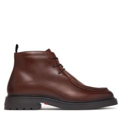 Trzewiki Tommy Hilfiger. Brązowe botki męskie Tommy Hilfiger, bez wzorów, casualowe, bez zapięcia. Za 749.99 zł.