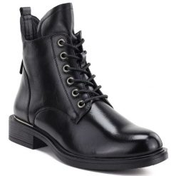 Botki damskie workery ocieplane czarne Vinceza 58677. Czarne botki damskie VINCEZA, ze skóry ekologicznej, eleganckie, bez obcasa, bez zapięcia. Za 159.99 zł.