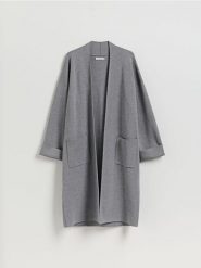 Kardigan z kieszeniami - ciemnoszary. Szare kardigany damskie Reserved, l, bez wzorów, z dzianiny. Za 159.99 zł.