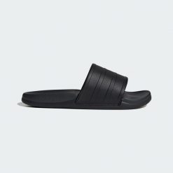 Klapki Adilette Comfort 2.0. Czarne klapki damskie Adidas, bez wzorów, klasyczne, bez obcasa. Za 199.00 zł.