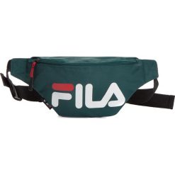 Saszetka nerka FILA - Waist Bag Slim 685003 June Bug J97. Zielone saszetki męskie marki Fila, z materiału, młodzieżowe. Za 79.00 zł.
