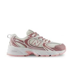 Buty damskie New Balance Gr530 Białe-Różowe. Białe obuwie sportowe damskie New Balance, bez wzorów, z materiału, trekkingowe. Za 583.45 zł.