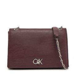 Torebka Calvin Klein. Czerwone torebki do ręki damskie Calvin Klein, bez wzorów, wizytowe, bez dodatków. Za 359.99 zł.