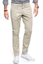 MUSTANG SPODNIE MĘSKIE Classic Chino 1009612 4034. Brązowe spodnie materiałowe męskie Mustang, l, bez wzorów, z materiału. W wyprzedaży za 89.99 zł.