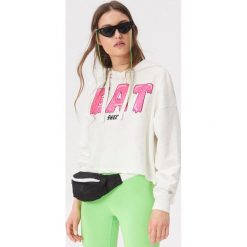 Biała bluza z grafiką - Kremowy. Bluzy damskie Sinsay. Za 49.99 zł.
