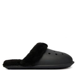 Kapcie Crocs. Czarne kapcie damskie Crocs, bez wzorów. Za 199.99 zł.