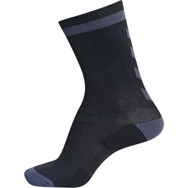 Skarpetki Hummel elite indoor sock low. Czarne skarpety męskie Hummel, bez wzorów, z materiału. Za 19.99 zł.