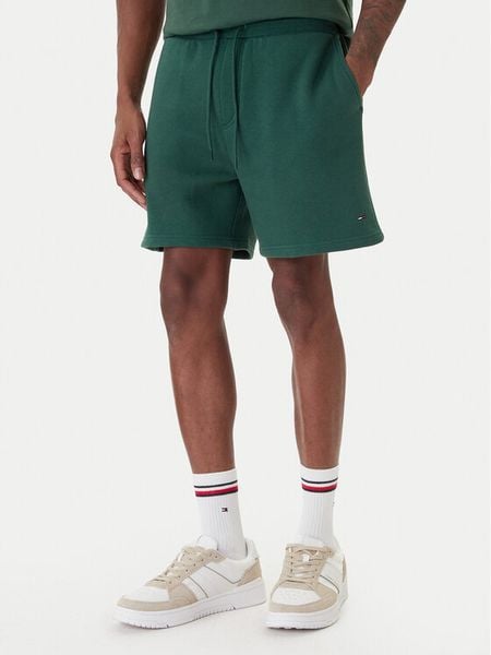Tommy Jeans Szorty materiałowe DM0DM21931 Zielony Regular Fit. Zielone szorty męskie Tommy Jeans, m, bez wzorów, z bawełny. Za 153.99 zł.