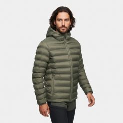 Kurtka męska Alpinus Ajusco. Czerwone kurtki męskie Alpinus, na jesień, l, z aplikacjami, z materiału, klasyczne, z kapturem. Za 399.00 zł.