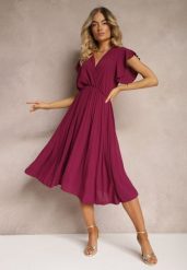 Bordowa Sukienka z Trójkątnym Dekoltem z Gumką w Pasie o Plisowanym Kroju Doetta. Czerwone sukienki damskie Renee, m, bez wzorów, eleganckie, bez kołnierzyka, bez ramiączek, midi, plisowane. Za 49.99 zł.
