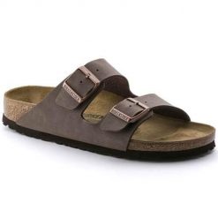 Klapki damskie Birkenstock Arizona. Brązowe klapki damskie Birkenstock, bez wzorów, z gumy, sportowe, bez obcasa. Za 339.00 zł.