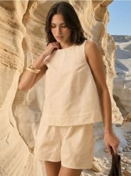 Luźne bawełniane szorty z haftem - biały. Białe szorty damskie Sinsay, l, bez wzorów, z bawełny. Za 39.99 zł.