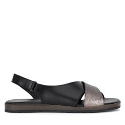 Sandały Lasocki. Czarne sandały damskie Lasocki, bez wzorów, bez obcasa, na płaskiej podeszwie, bez zapięcia. Za 149.99 zł.