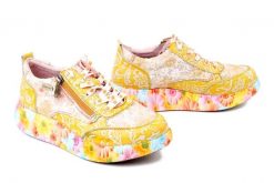 LAURA VITA 0007798 Nikito 62 abricot, półbuty damskie. Żółte półbuty damskie Laura Vita, bez wzorów, bez obcasa, bez zapięcia. Za 484.90 zł.