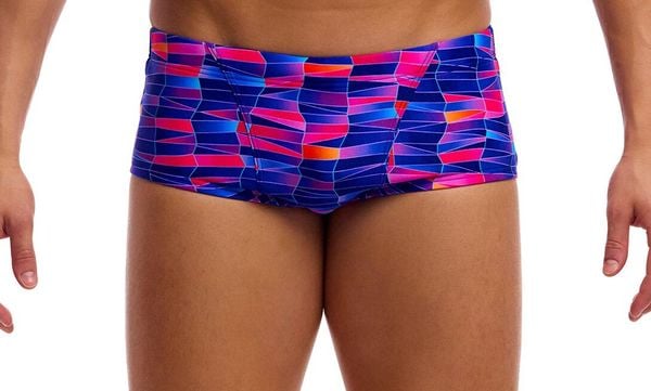 Kąpielówki Funky Trunks Warped Waves - trunki męskie. Niebieskie kąpielówki męskie FUNKY TRUNKS, l, bez wzorów, z poliesteru, do pływania. Za 159.00 zł.