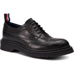 Półbuty TOMMY HILFIGER - Elevated Smooth Leather Brogue FM0FM02217 Black 990. Półbuty na co dzień męskie marki Tommy Hilfiger. Za 899.00 zł.