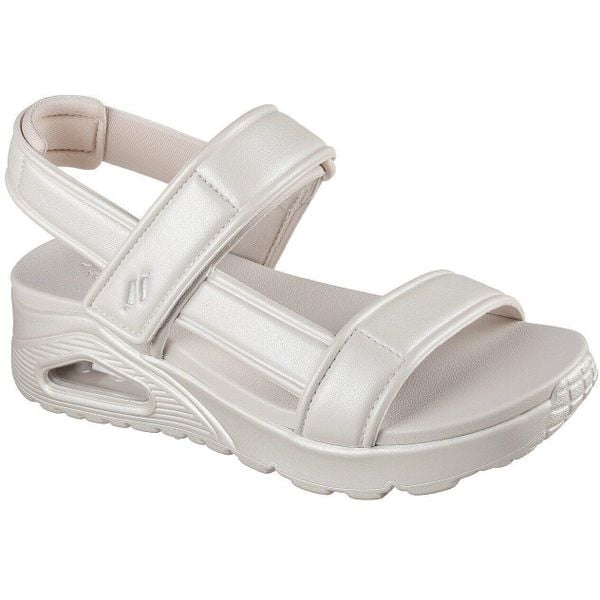 Sandały damskie Skechers Uno basically Pretty. Białe sandały damskie Skechers, bez wzorów, z materiału, bez obcasa, bez zapięcia. Za 390.00 zł.