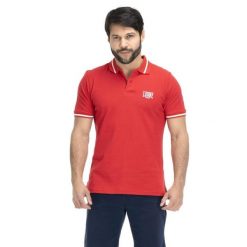 Koszulka polo na co dzień na siłownię. Czerwone koszulki polo męskie LEONE 1947 APPAREL, m, bez wzorów, z bawełny, bez kołnierzyka, bez ramiączek, na fitness i siłownię. W wyprzedaży za 82.10 zł.