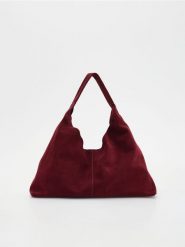 Zamszowa torebka shopper z saszetką - bordowy. Czerwone torebki shopper damskie Reserved, bez wzorów, ze skóry, klasyczne, zamszowe, bez dodatków. Za 399.99 zł.