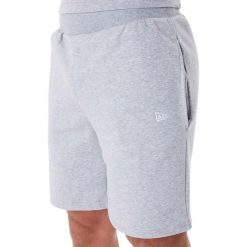 Spodenki męskie New Era Essentls Short. Szare krótkie spodenki sportowe męskie New Era, m, bez wzorów. W wyprzedaży za 290.00 zł.