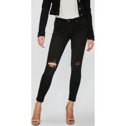 Answear - Jeansy Femifesto. Jeansy damskie marki ANSWEAR. W wyprzedaży za 129.90 zł.