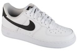 Buty sportowe Sneakersy damskie, Air Force 1 07. Białe obuwie sportowe damskie Nike, bez wzorów, z materiału, trekkingowe, Nike Air Force. Za 471.75 zł.