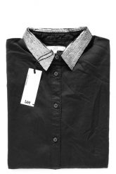KOSZULA DAMSKA LEE PLAIN SHIRT WITH SEQ L48GBT02. Czarne bluzki damskie Lee, l, z aplikacjami, bez kołnierzyka, bez ramiączek. W wyprzedaży za 59.99 zł.