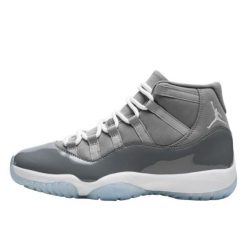 Buty do chodzenia dla dorosłych Air Jordan 11 Retro Cool Grey (2021). Szare obuwie sportowe damskie Jordan, bez wzorów, ze skóry, trekkingowe. Za 1,525.93 zł.